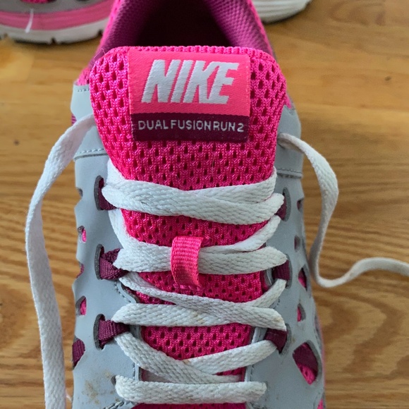 Nike Duel Fusion Run 2 (Youth 6/Women's 7.5) - Picture 3 of 7